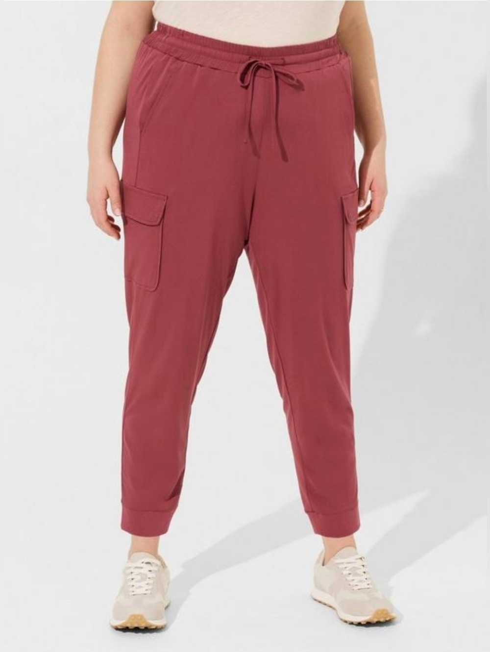 Torrid Relaxed Fit Cargo Jogger size 4 Short